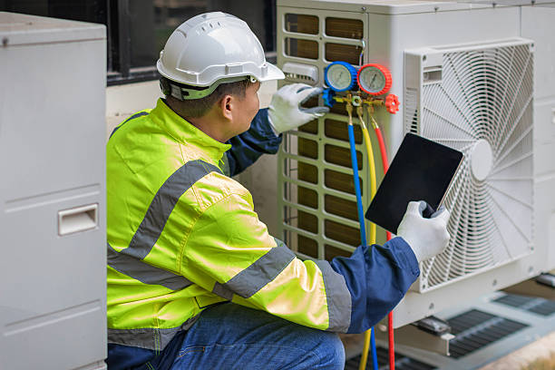 Professional Hvac Maintenance technician working in Universal City, TX